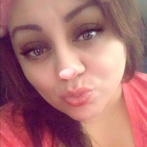 Meet your Posher, Connie